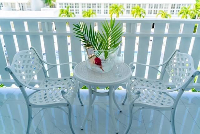 The Soco House - All-Inclusive (Adults Only) Кастри Екстериор снимка
